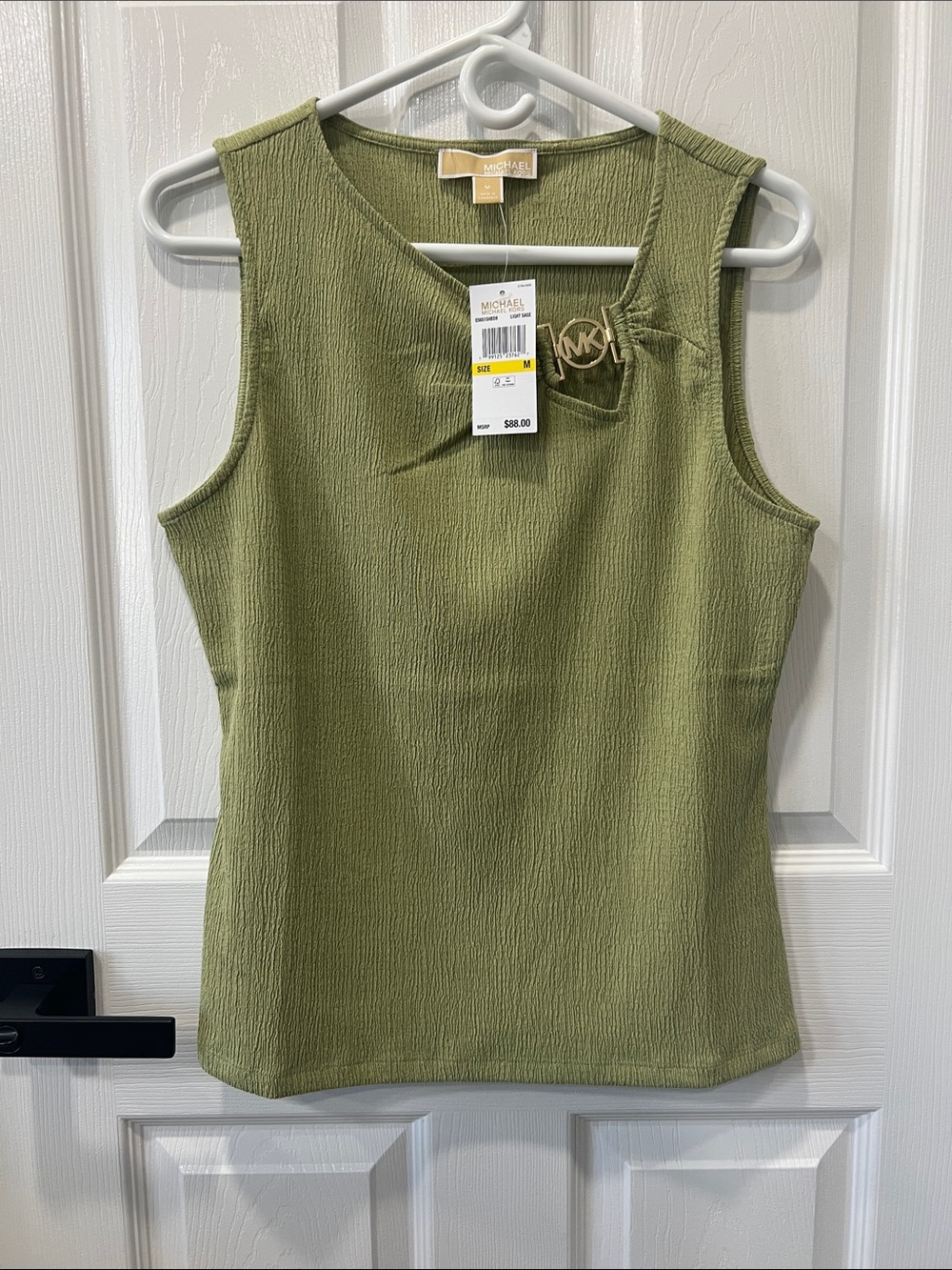 Michael Kors Women’s Light Sage Sleeveless Blouse Size Medium NWT